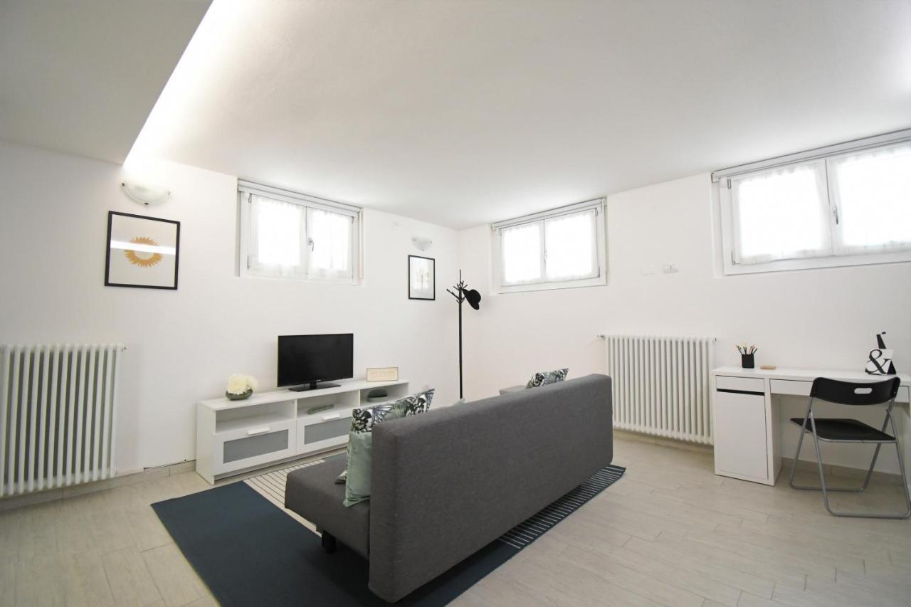 Christina'S Home Desenzano del Garda Exterior photo